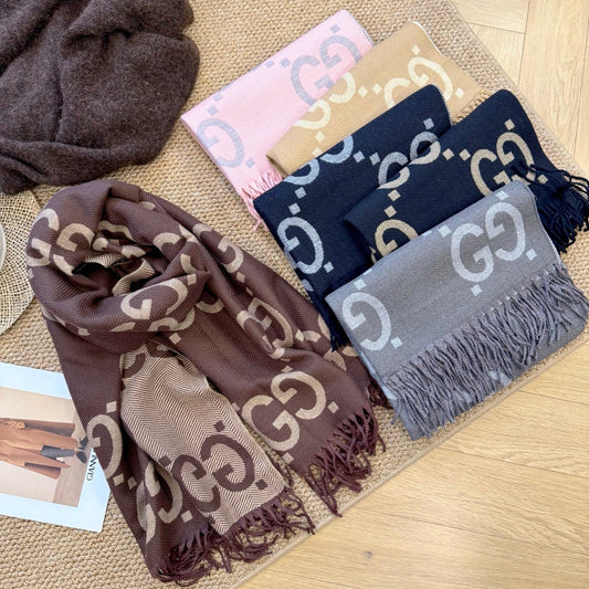 Fashionable GG Lettering Scarf