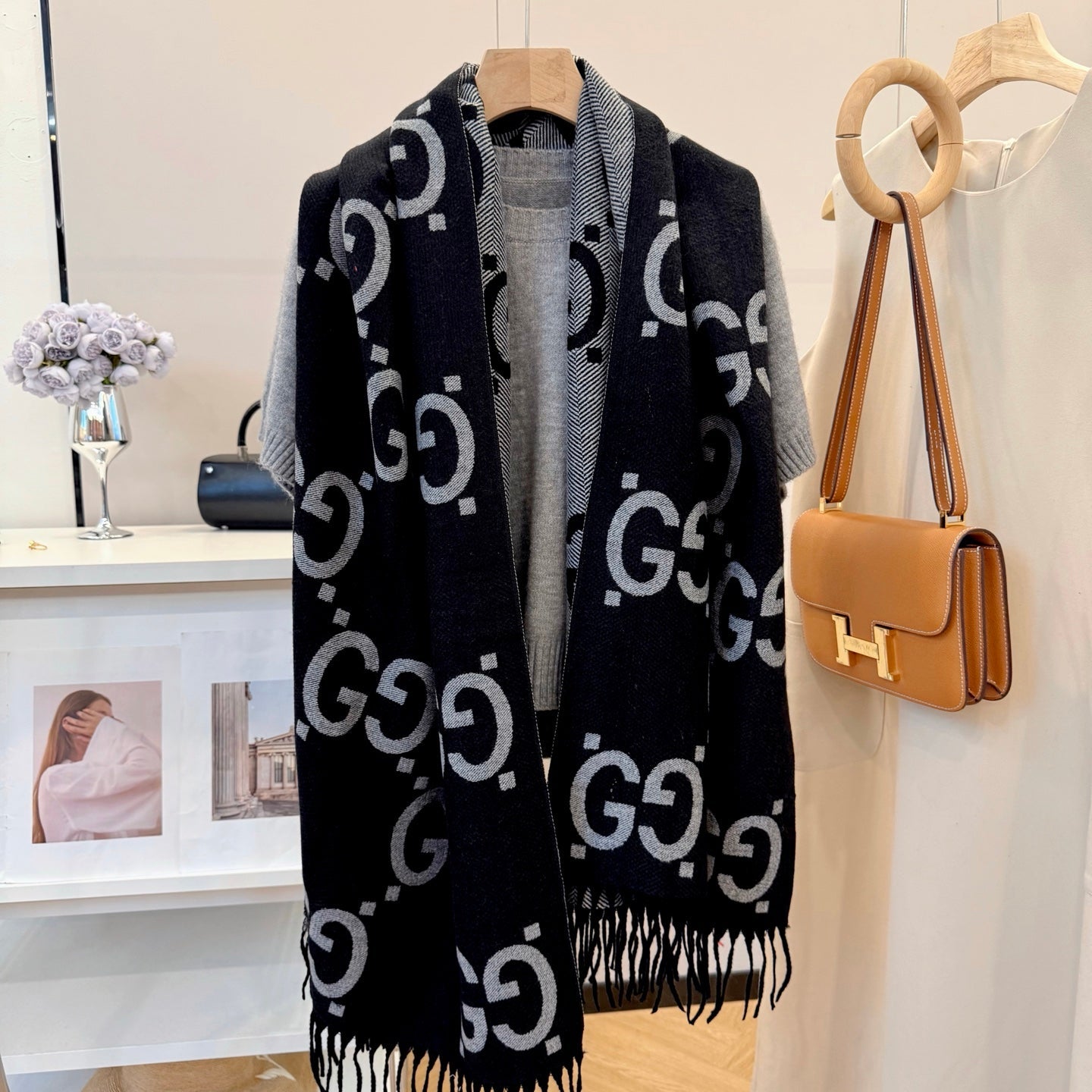 Fashionable GG Lettering Scarf