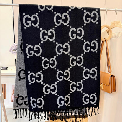 Fashionable GG Lettering Scarf