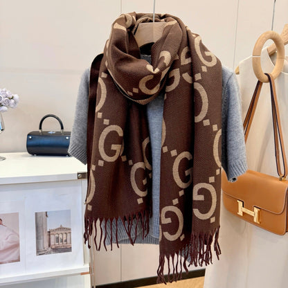 Fashionable GG Lettering Scarf