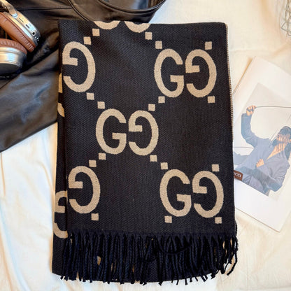 Fashionable GG Lettering Scarf