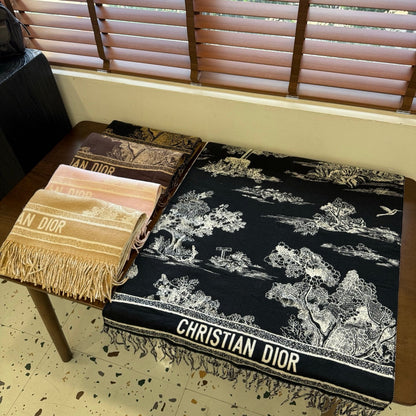 Fashionable CD Letter Scarf