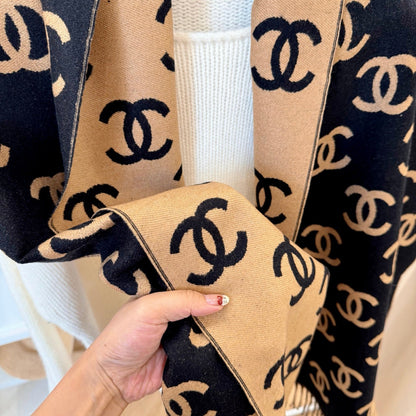 Fashionable CC Letter Scarf