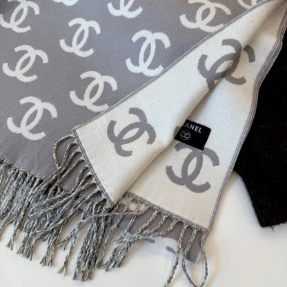 Fashionable CC Letter Scarf
