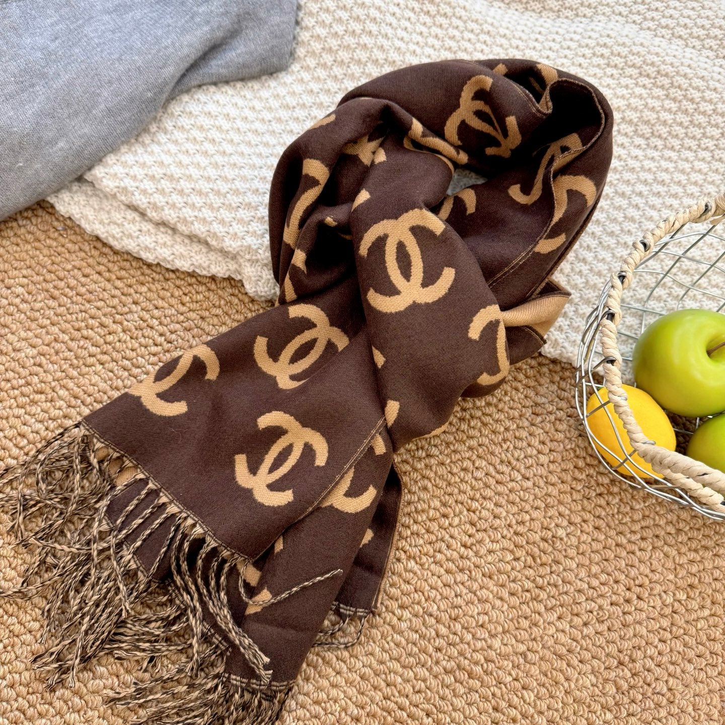 Fashionable CC Letter Scarf