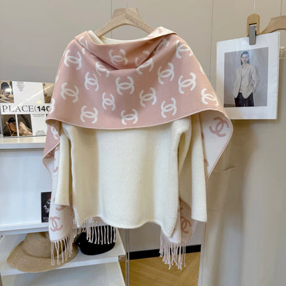 Fashionable CC Letter Scarf