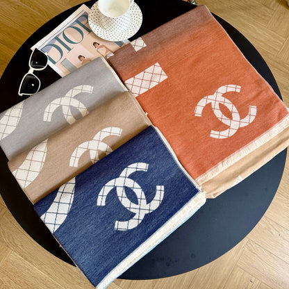 Fashionable CC Letter Scarf