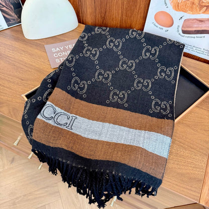 Fashionable GG Lettering Scarf