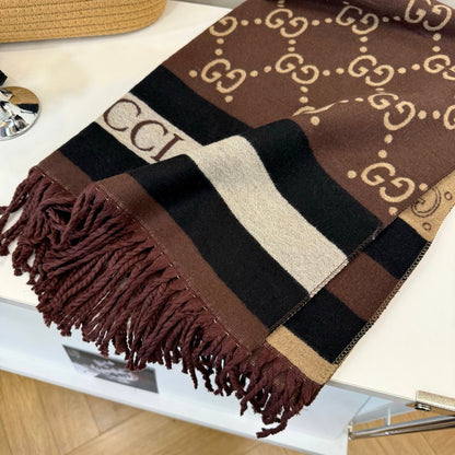 Fashionable GG Lettering Scarf