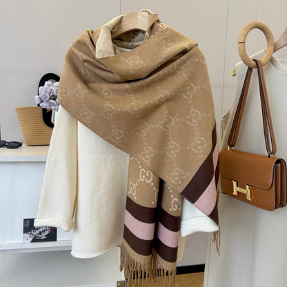 Fashionable GG Lettering Scarf