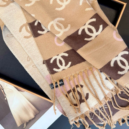 Fashionable CC Letter Scarf