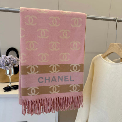 Fashionable CC Letter Scarf