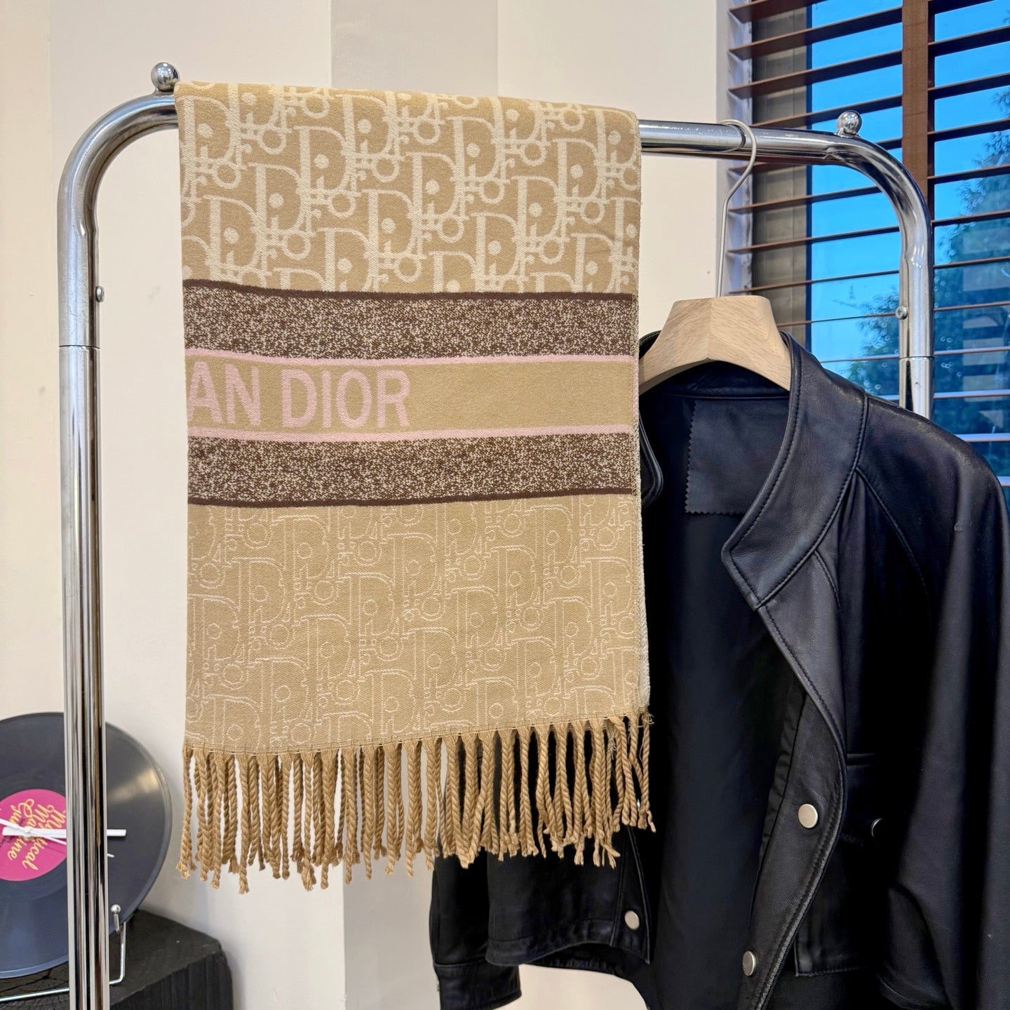 Fashionable CD Letter Scarf