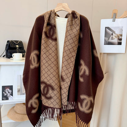 Fashionable CC Letter Scarf