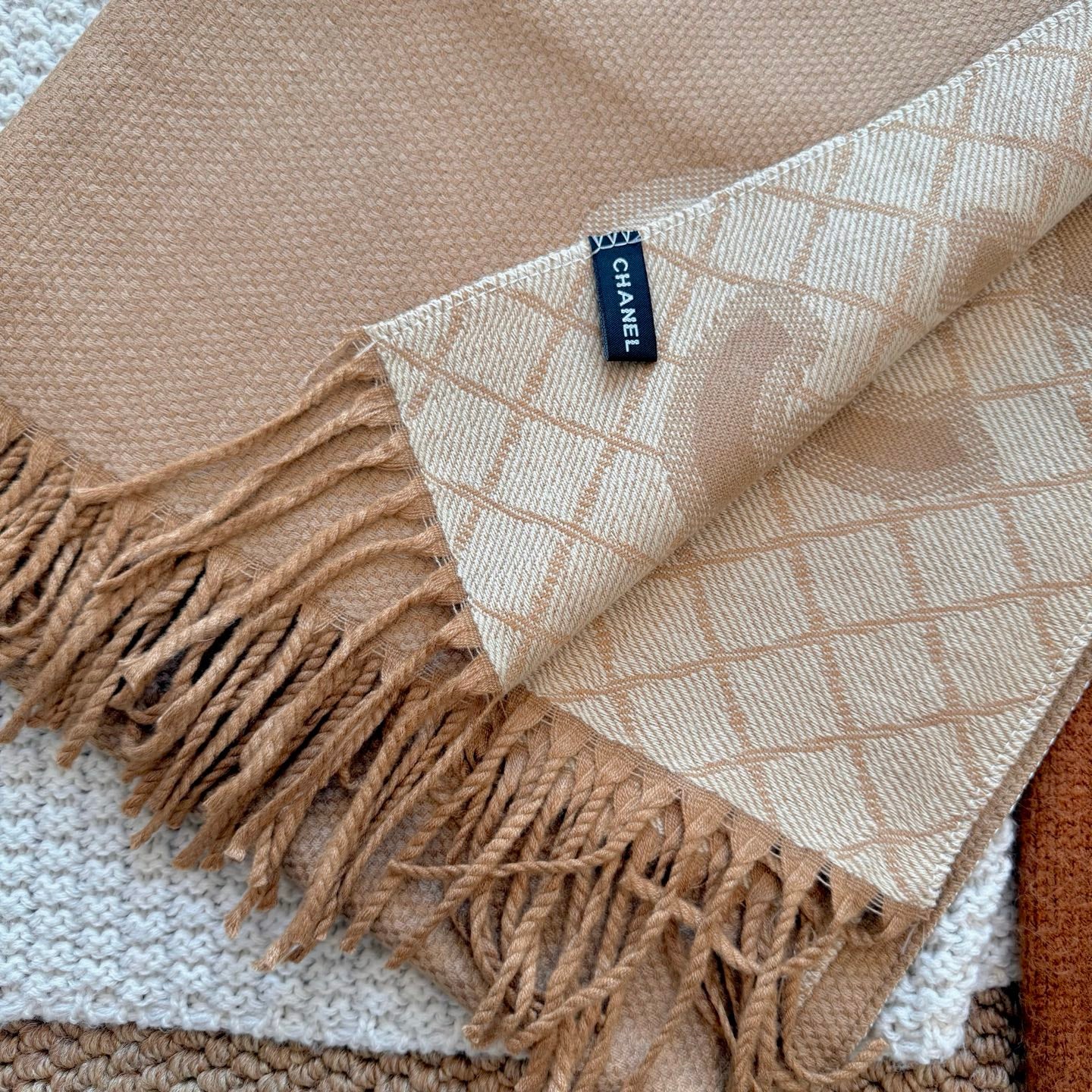 Fashionable CC Letter Scarf