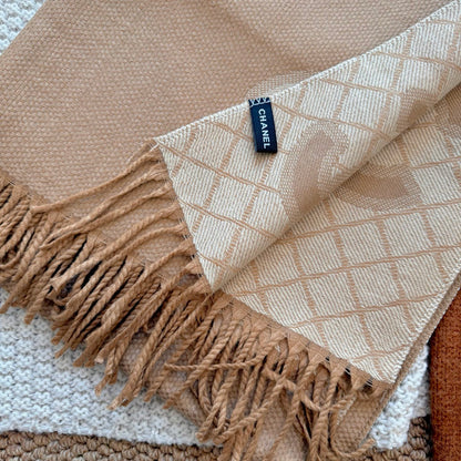 Fashionable CC Letter Scarf