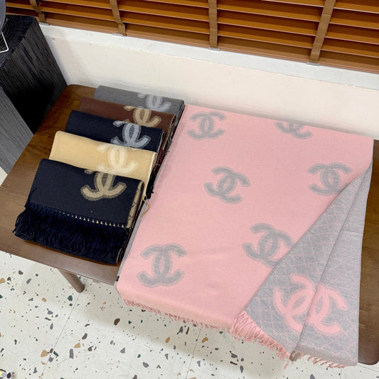 Fashionable CC Letter Scarf