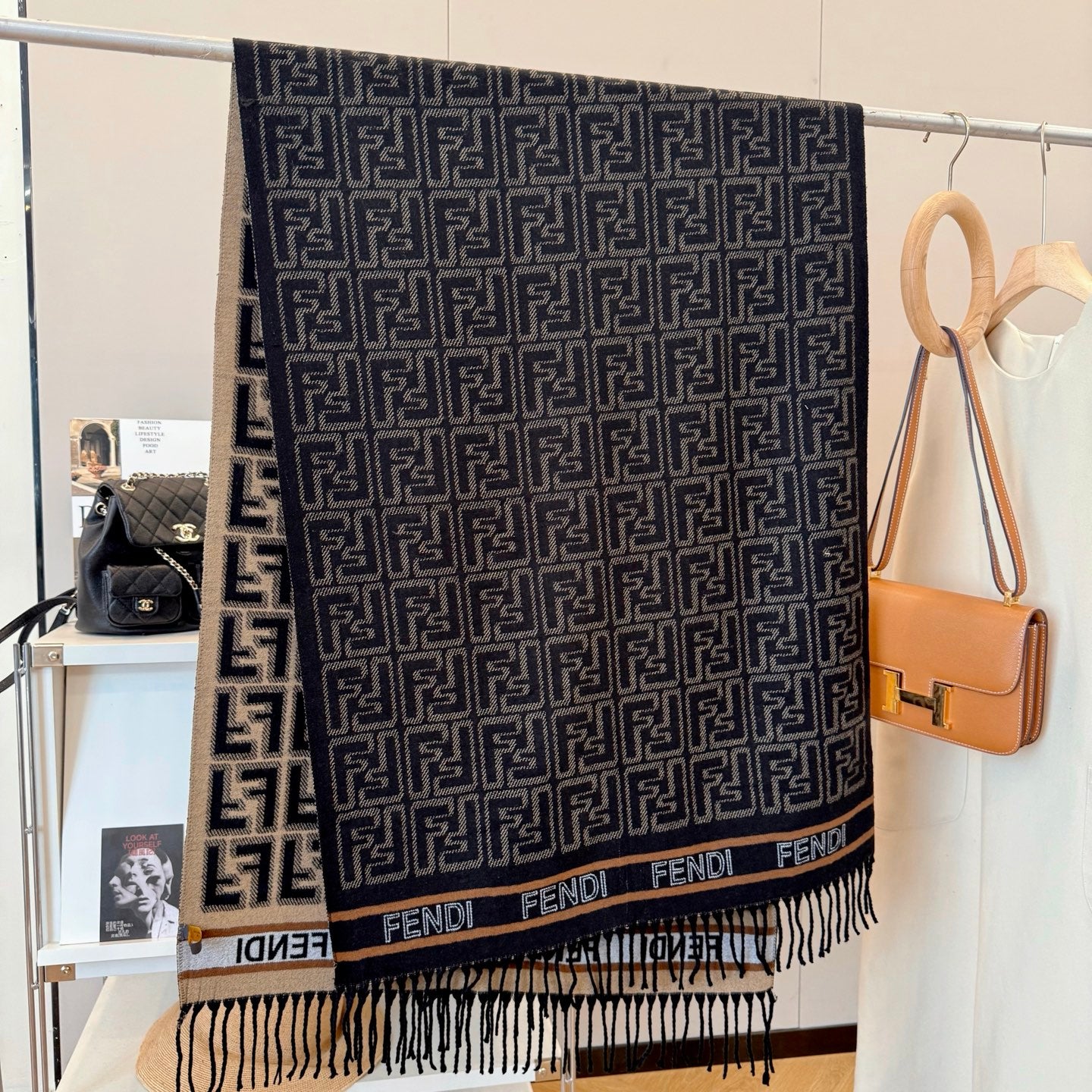 Fashionable FF Letter Scarf