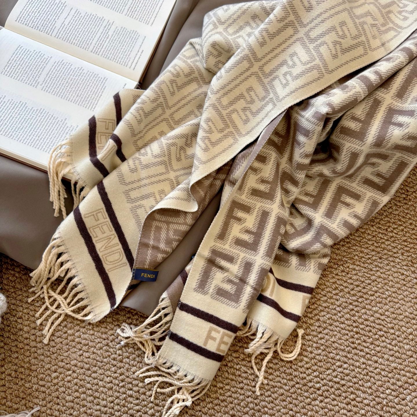 Fashionable FF Letter Scarf