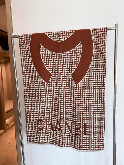 Fashionable CC Letter Scarf