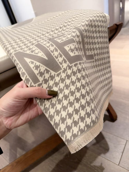 Fashionable CC Letter Scarf