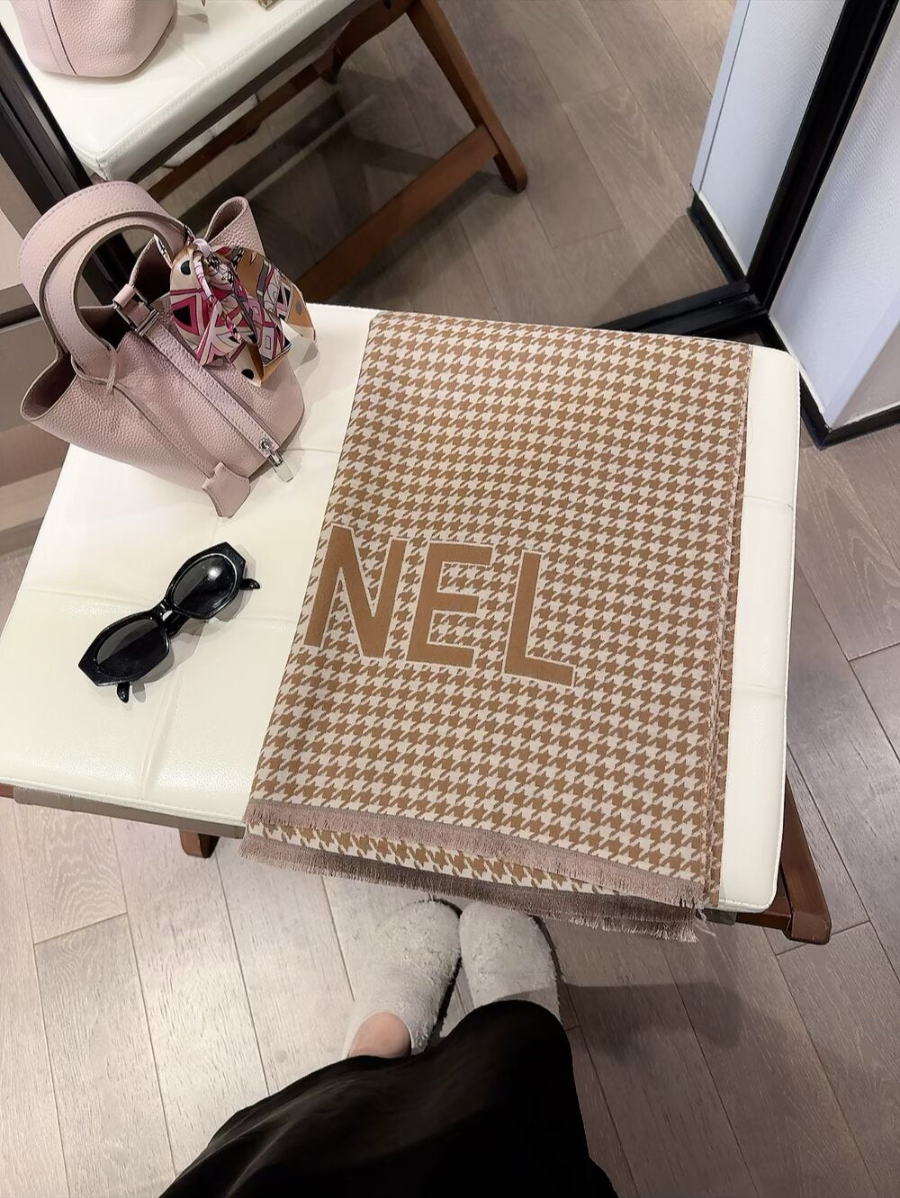 Fashionable CC Letter Scarf