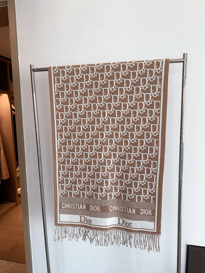 Fashionable CD Letter Scarf