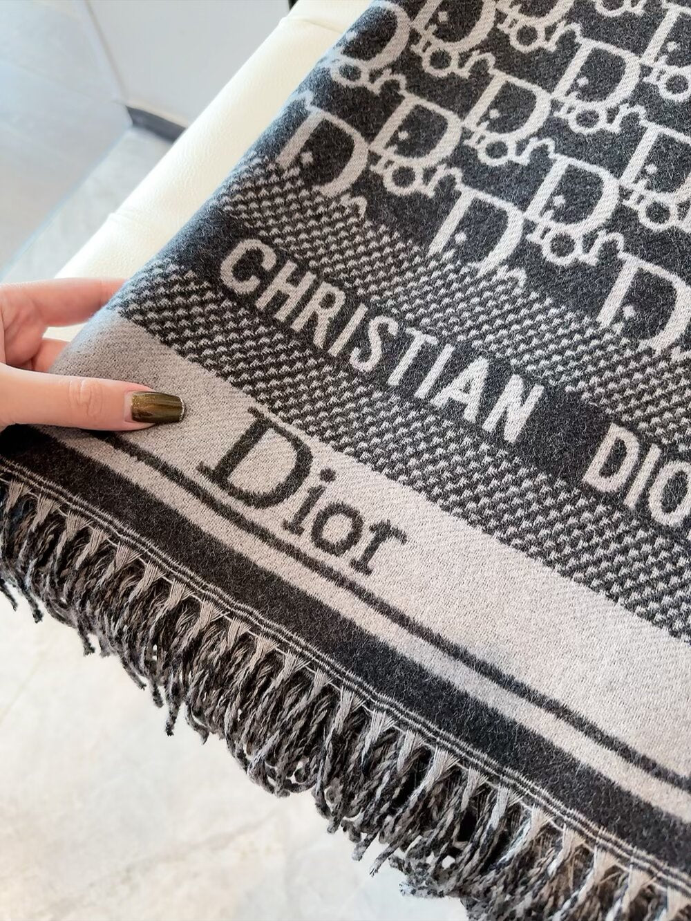 Fashionable CD Letter Scarf