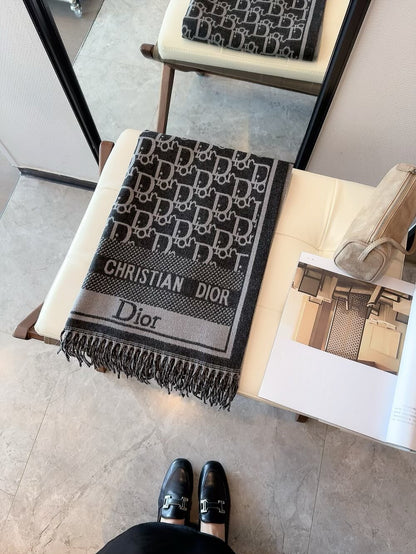 Fashionable CD Letter Scarf