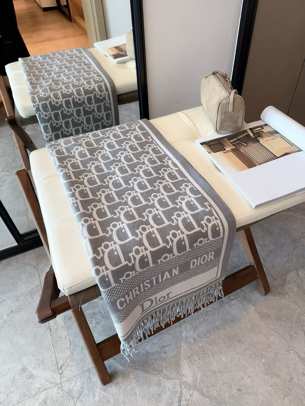 Fashionable CD Letter Scarf