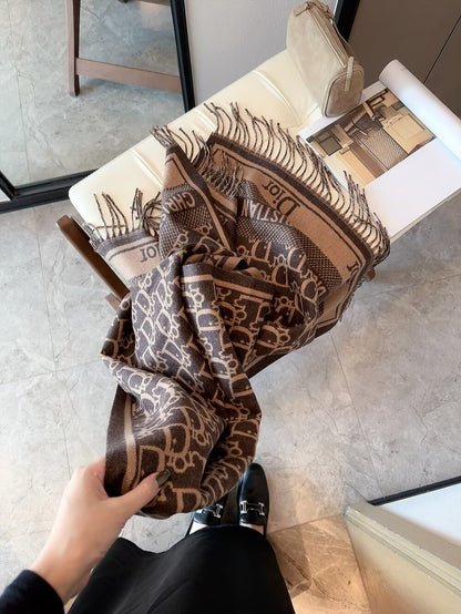 Fashionable CD Letter Scarf