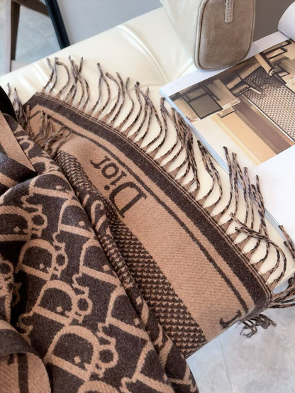 Fashionable CD Letter Scarf