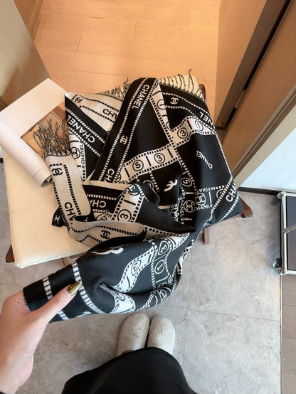 Fashionable CC Letter Scarf