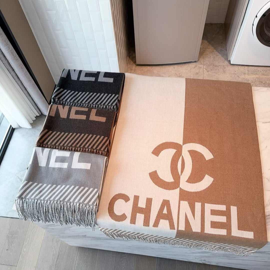 Fashionable CC Letter Scarf