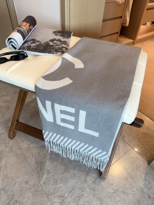 Fashionable CC Letter Scarf