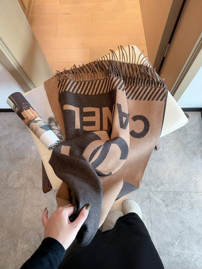 Fashionable CC Letter Scarf