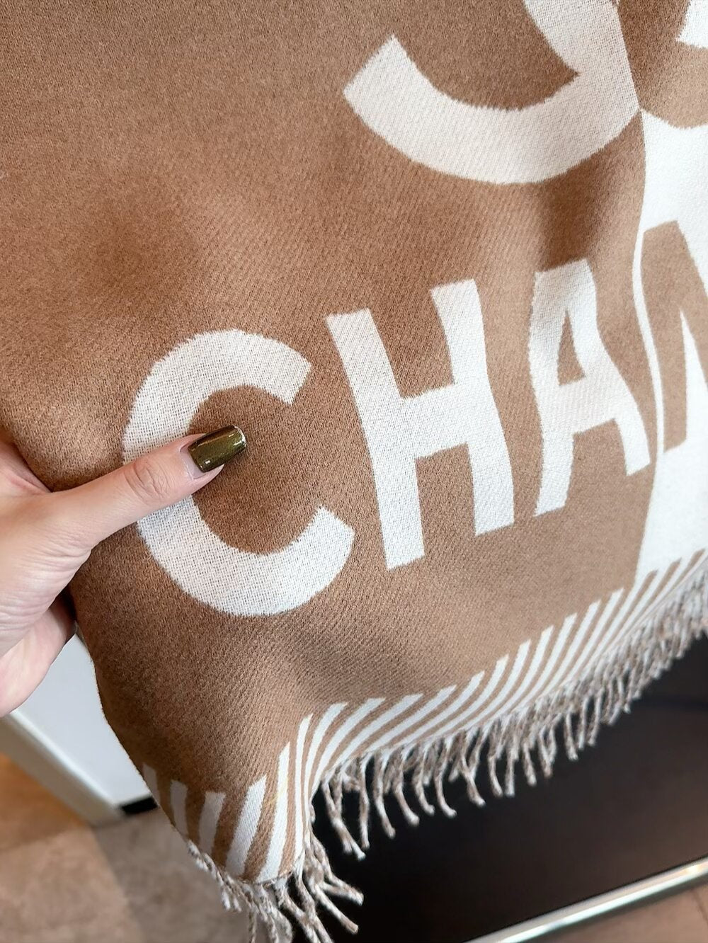 Fashionable CC Letter Scarf