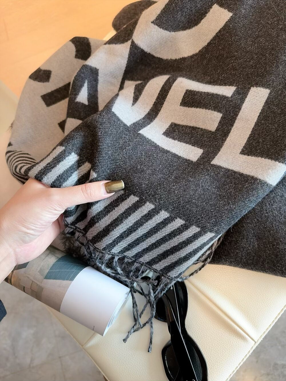 Fashionable CC Letter Scarf