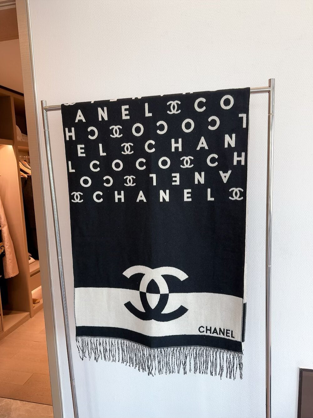 Fashionable CC Letter Scarf