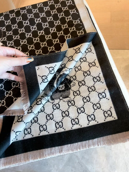 Fashionable CC Letter Scarf