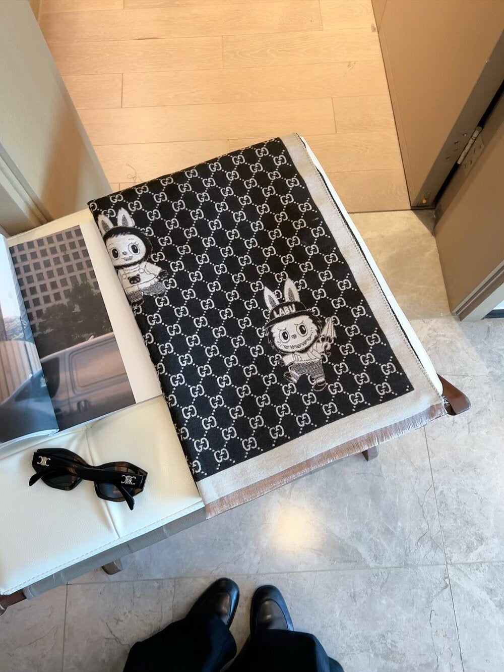 Fashionable CC Letter Scarf