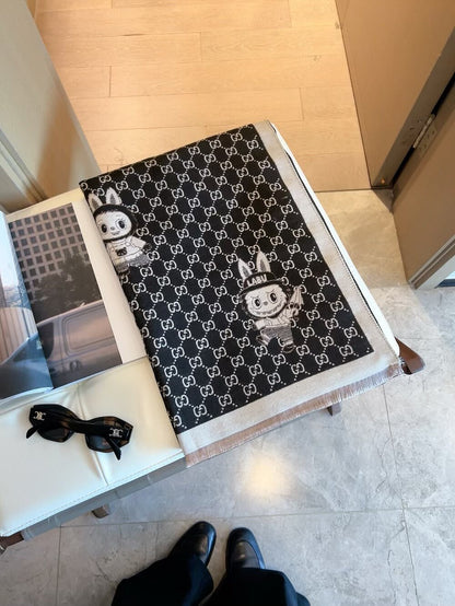 Fashionable CC Letter Scarf