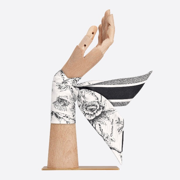 Stylish CD Letter Pattern Silk Scarf