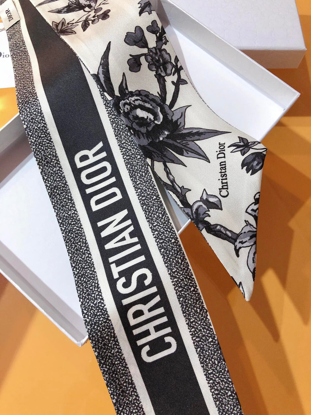Stylish CD Letter Pattern Silk Scarf