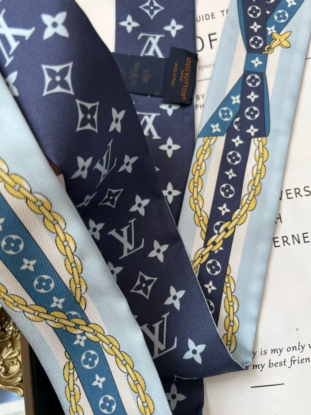 Stylish Four-Leaf Clover &amp; Letter Pattern Silk Scarf