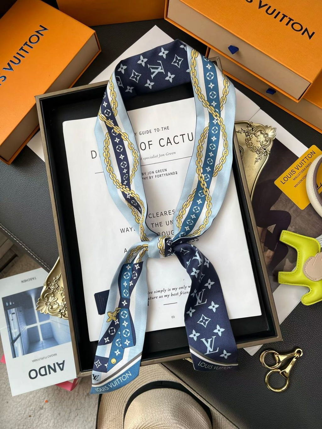Stylish Four-Leaf Clover &amp; Letter Pattern Silk Scarf