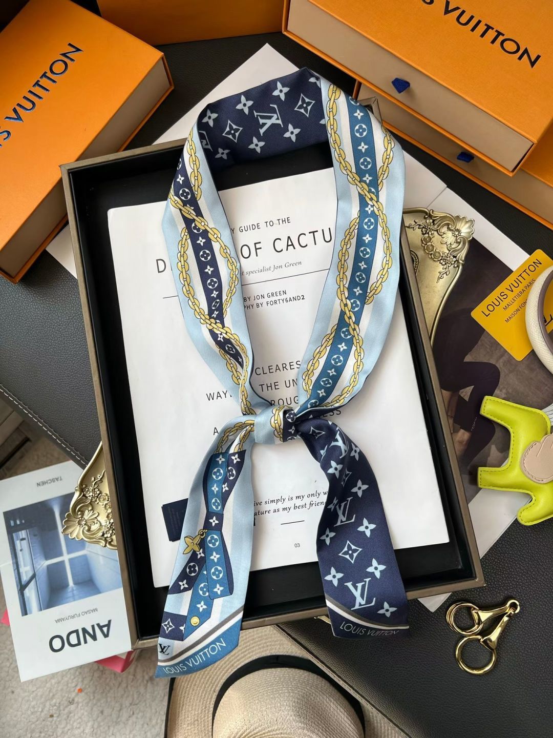 Stylish Four-Leaf Clover &amp; Letter Pattern Silk Scarf