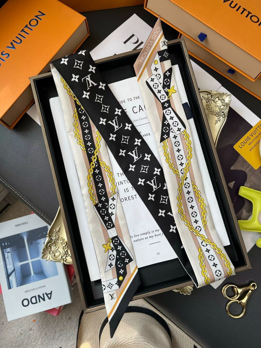 Stylish Four-Leaf Clover &amp; Letter Pattern Silk Scarf