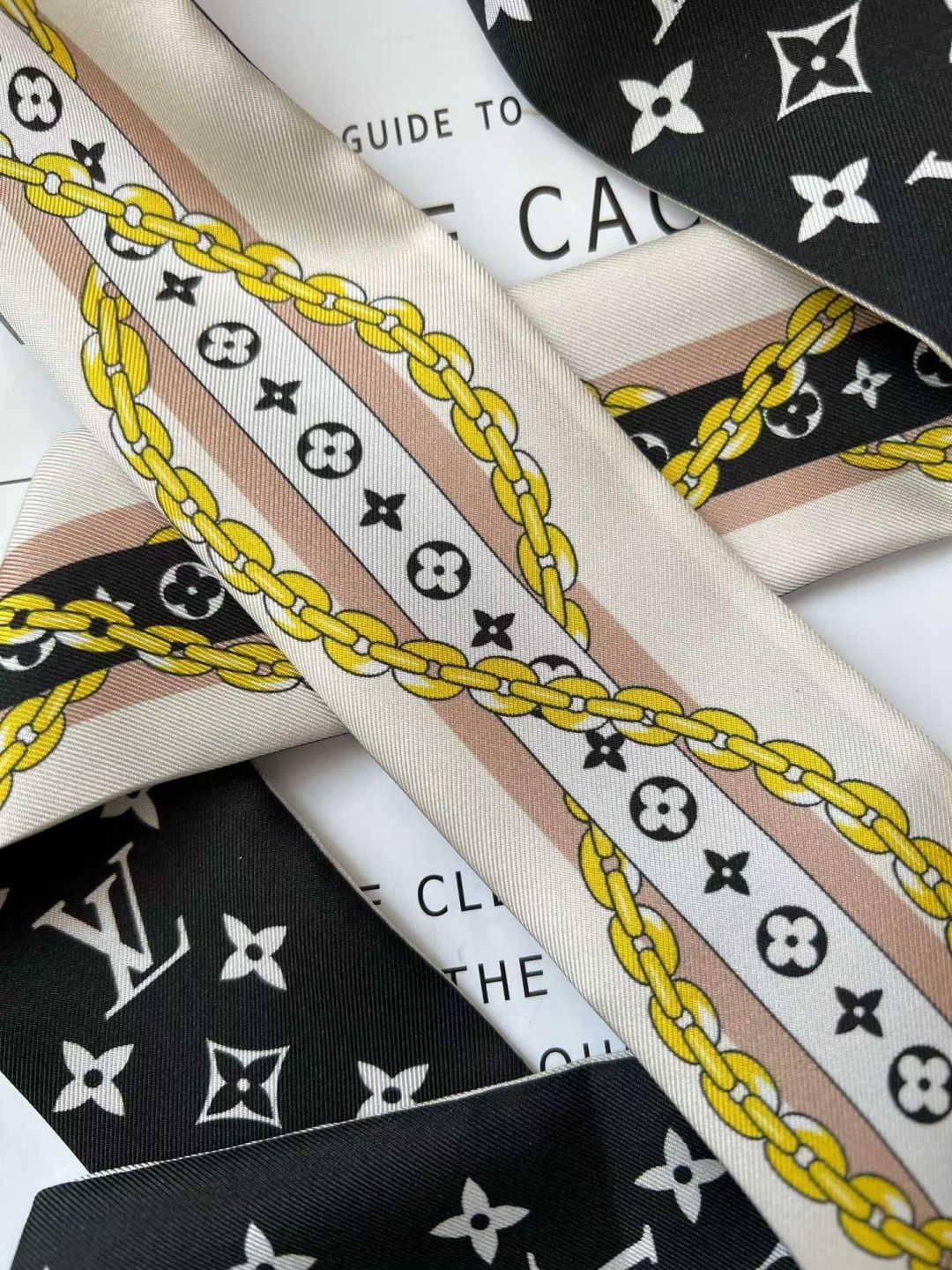 Stylish Four-Leaf Clover &amp; Letter Pattern Silk Scarf