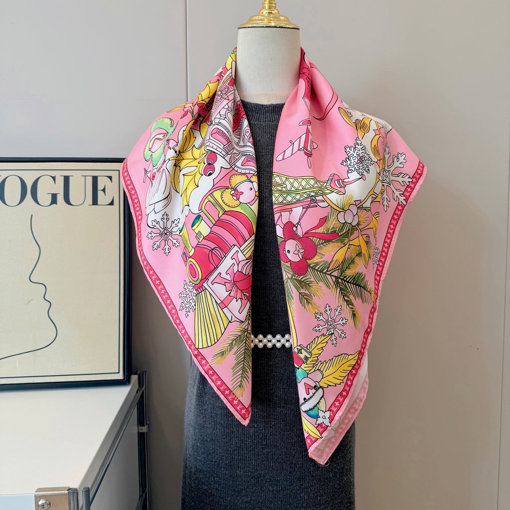 Stylish Four-Leaf Clover &amp; Letter Pattern Silk Scarf